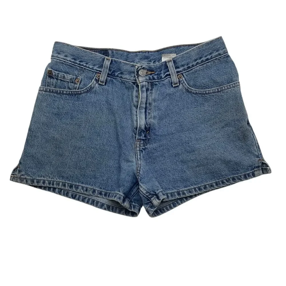 Levi's y2k denim size 9 Jr 29 Classic Blue Jean Shorts for Women high
